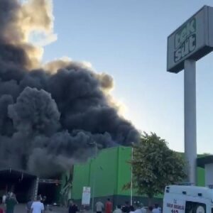 fabrika alev alev yandi 2 kisi hayatini kaybetti MznfMnXl