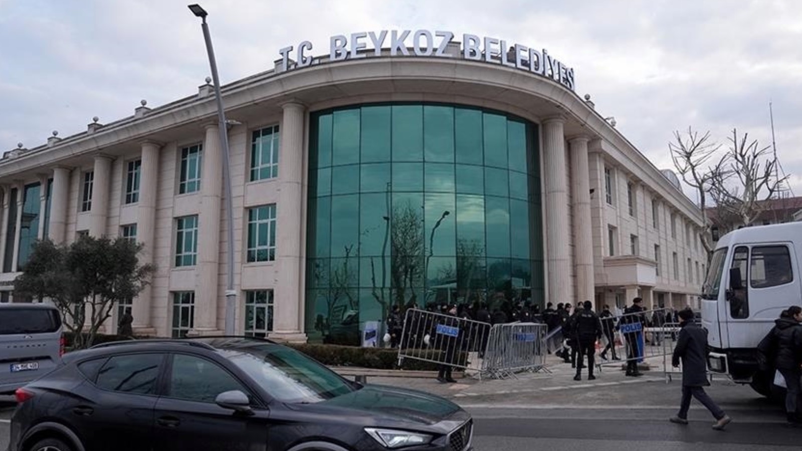 beykoz belediye baskanvekilinden sonra iki meclis uyesi daha istifa etti chp cogunlugu kaybetti 9majmVSm