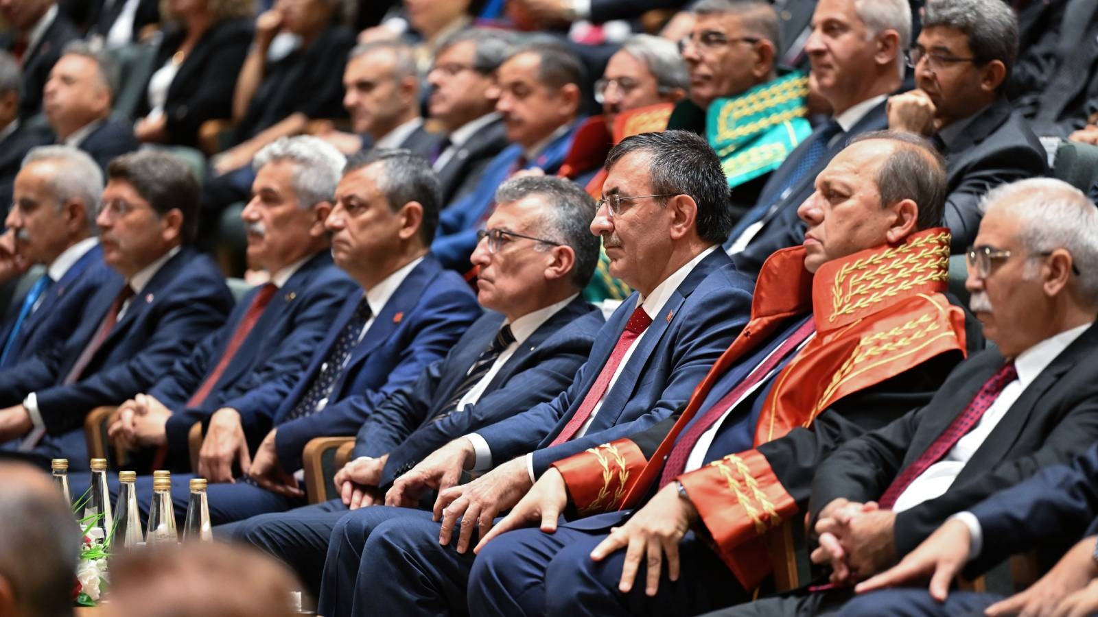 cumhurbaskani yardimcisi cevdet yilmazdan muhalefete yeni anayasa cagrisi siz de tekliflerinizi perspektifinizi ortaya koyun lQgu25ed