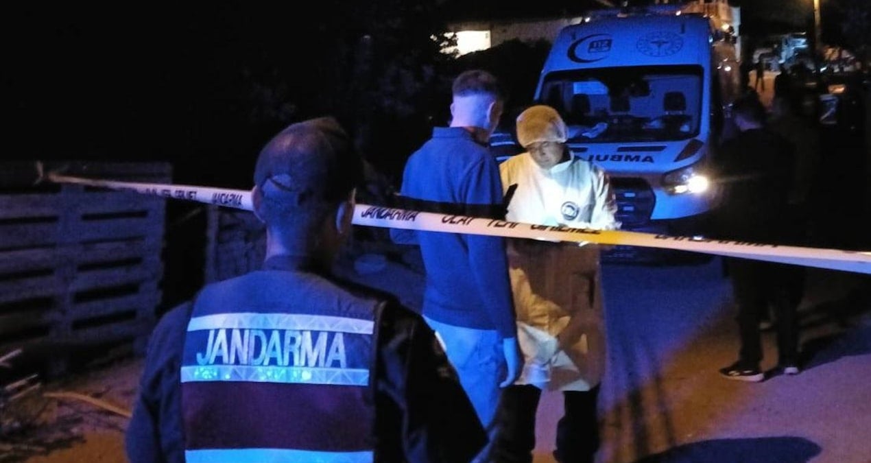 koyde vahset anne ve babasini oldurdu kuzenlerini yaraladi TdTArIOc