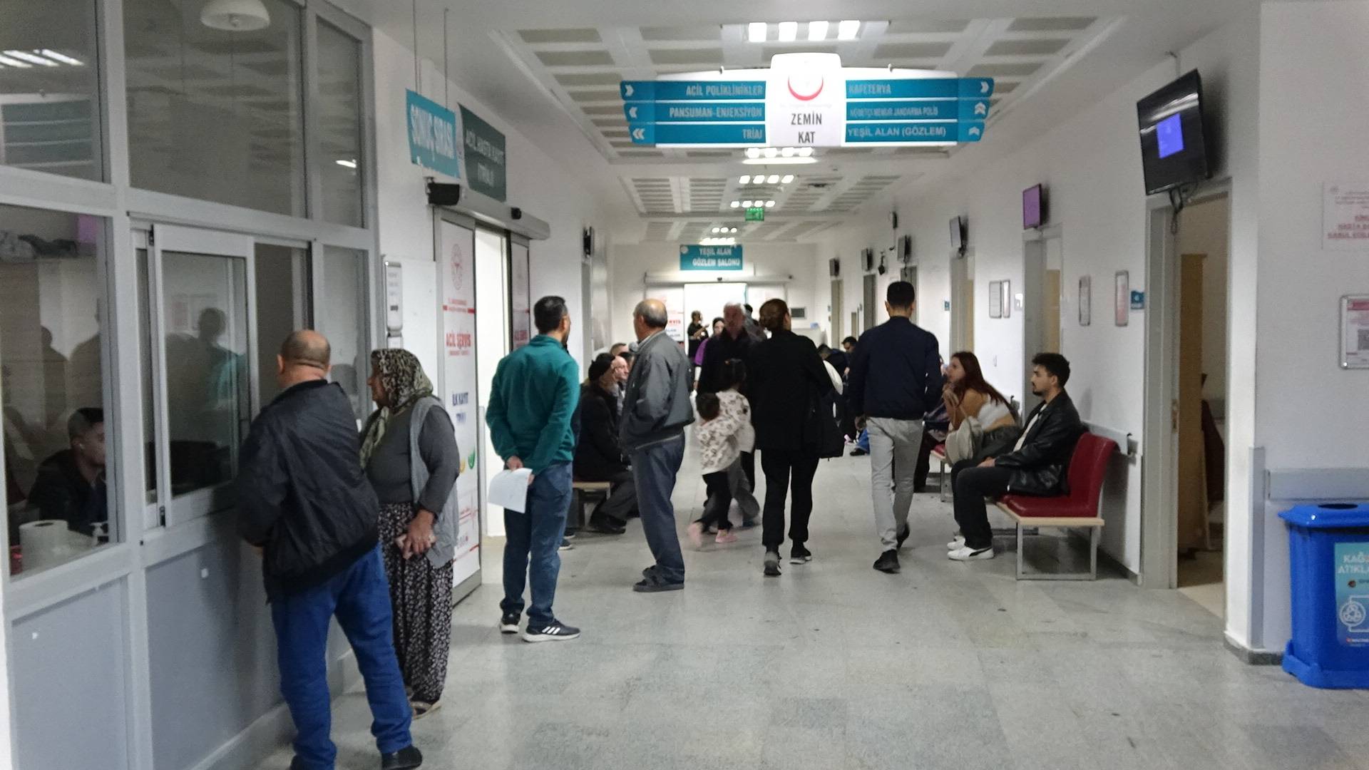 dr atakan yine covid varyantlarini goruyoruz cok yogun hastalarimiz geliyor Iuuay5AM.jpg