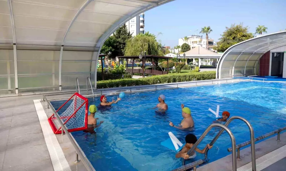 mersin buyuksehir belediyesinden ozel gereksinimli bireylere yaz yuzme kursu ZX4PjmnW