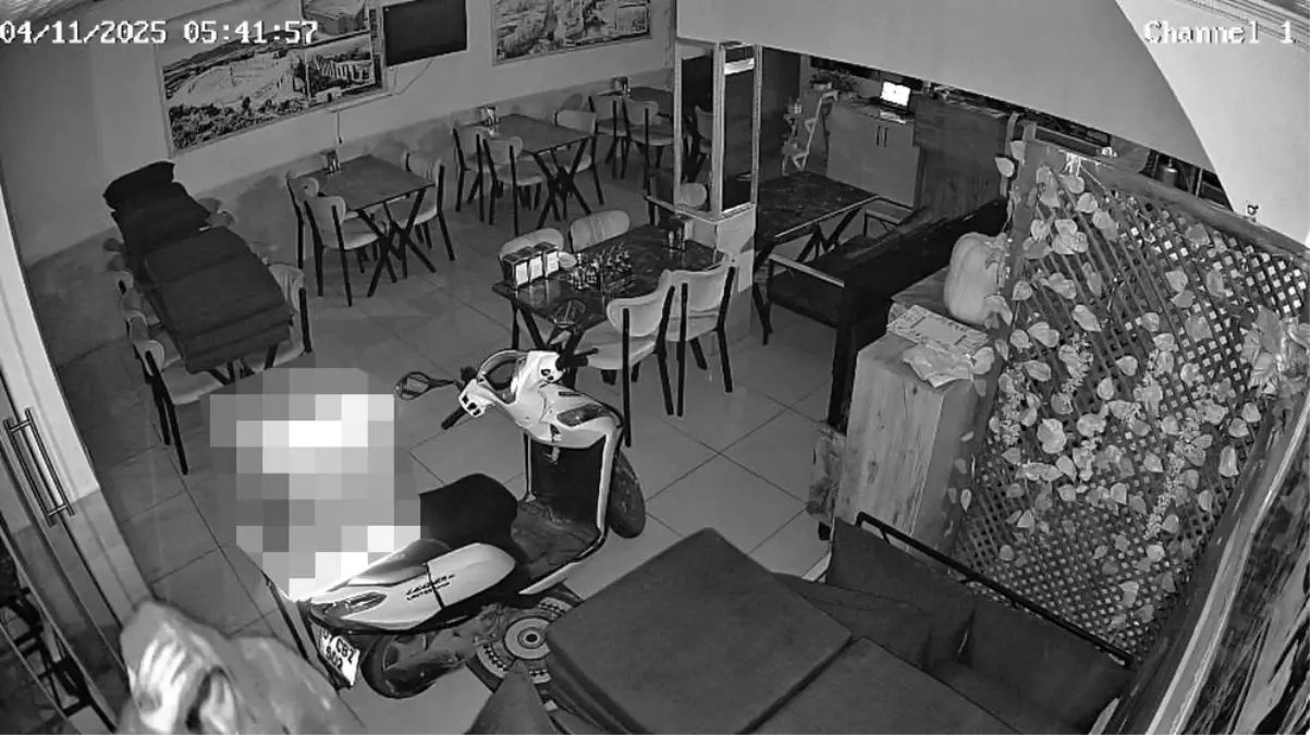antalyada hirsiz restorana girdi para ve motosikleti caldi baGMDzLn.jpg