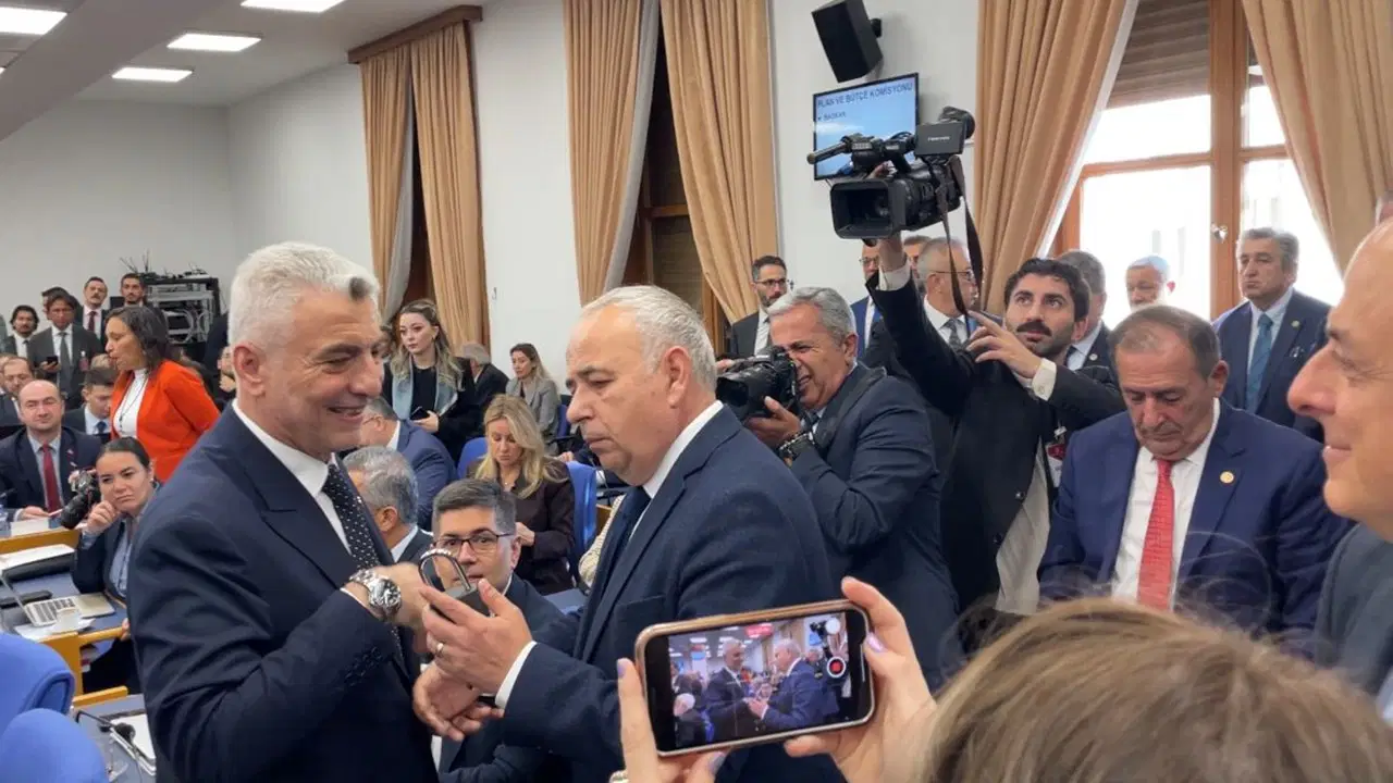 chpli vekillerden bakan bolata kepenk kapatma ve uyusturucuyla mucadele tepkisi dKDB5Pjj.jpg