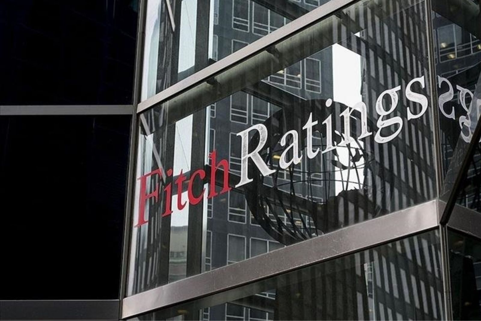 fitch ratings uzmanlari istanbulda turk ekonomisini masaya yatirdi N7GUVCrA.jpg