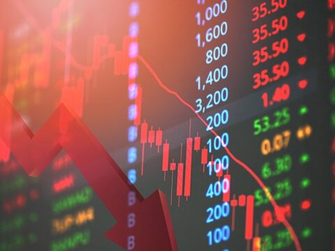 Kriz kahini Roubini’den korkutan senaryo: Trump, İran’la gerilimi tırmandırmak istiyor