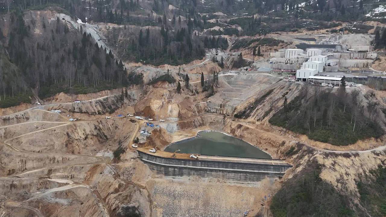 kirliligine-neden-olan-akpli-vekilin-maden-sirketine-25-milyon-tl-ceza-ruhsatlari-derhal-iptal-eLlnjW92