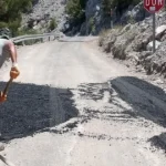 Alanyada kirsal mahalle yollarina yaz bakimi lrs9aID5